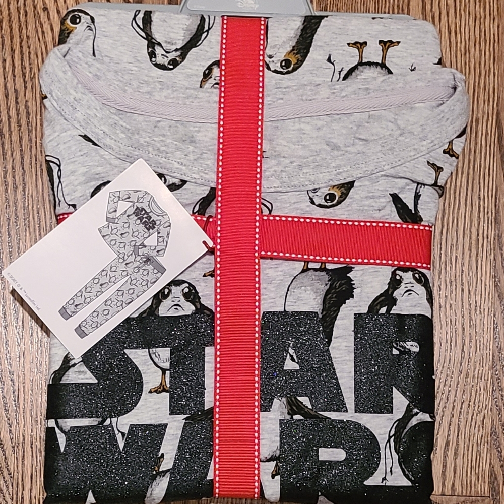 NWT Women's XS Star Wars Pajamas